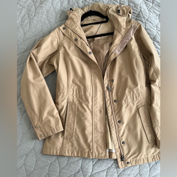 LL Bean Women's H2OFF Rain Jacket, Mesh-Lined - Picture 6 of 7